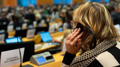 ‘Weg met de Green Deal, weg met ontwikkelingshulp, weg met de WHO!’