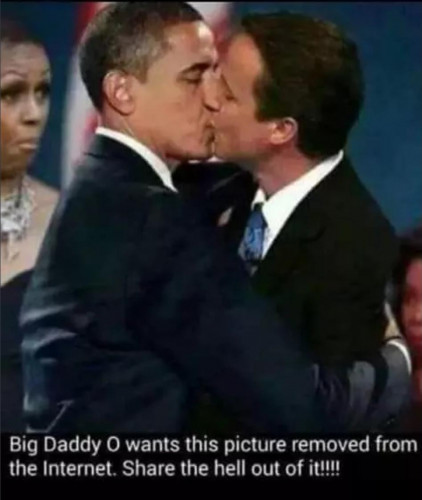 Obama_Kissing_Gay.jpg